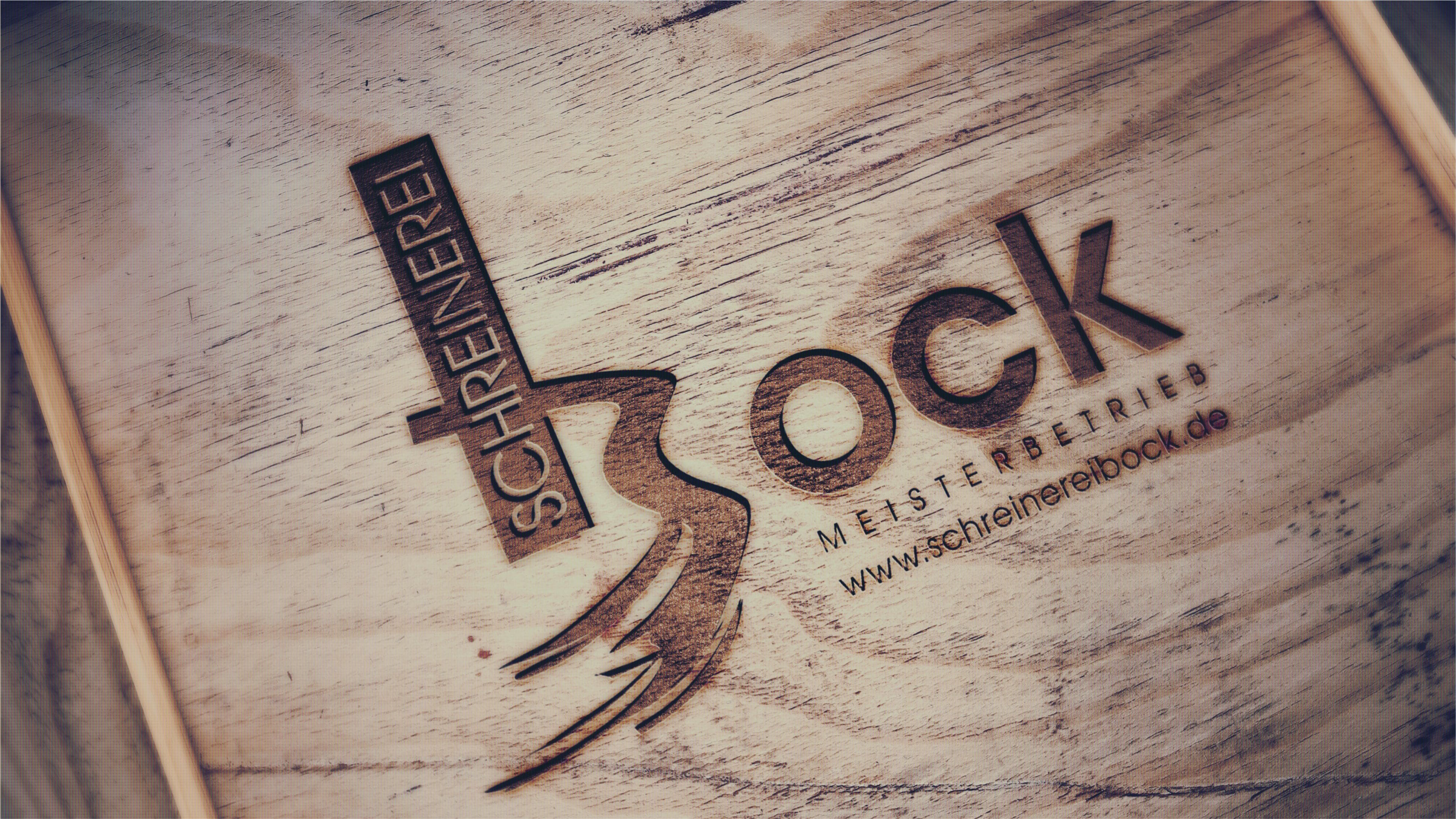 Eingebranntes Bock-Logo auf Holz — Gründung der Schreinerei 2014